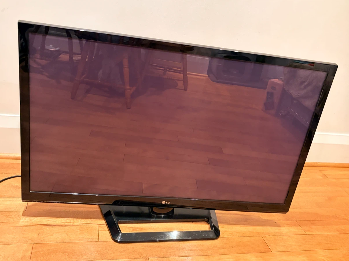 LG 50-inch Plasma TV - photo 2