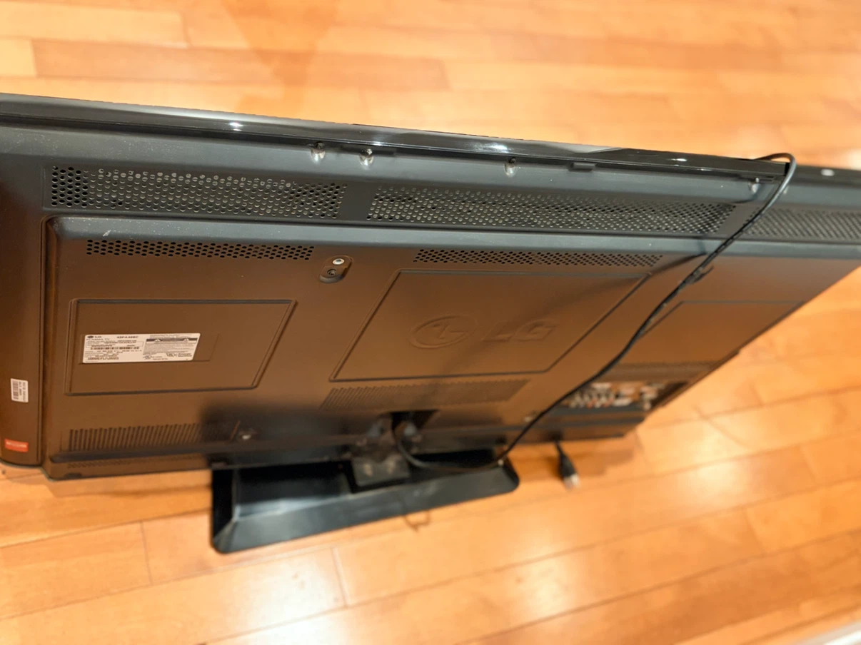 LG 50-inch Plasma TV - photo 3