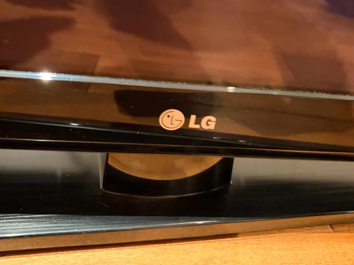 LG 50-inch Plasma TV - photo 4