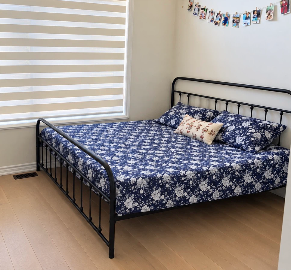 Black Metal king Size Bed Frame with king size mattress