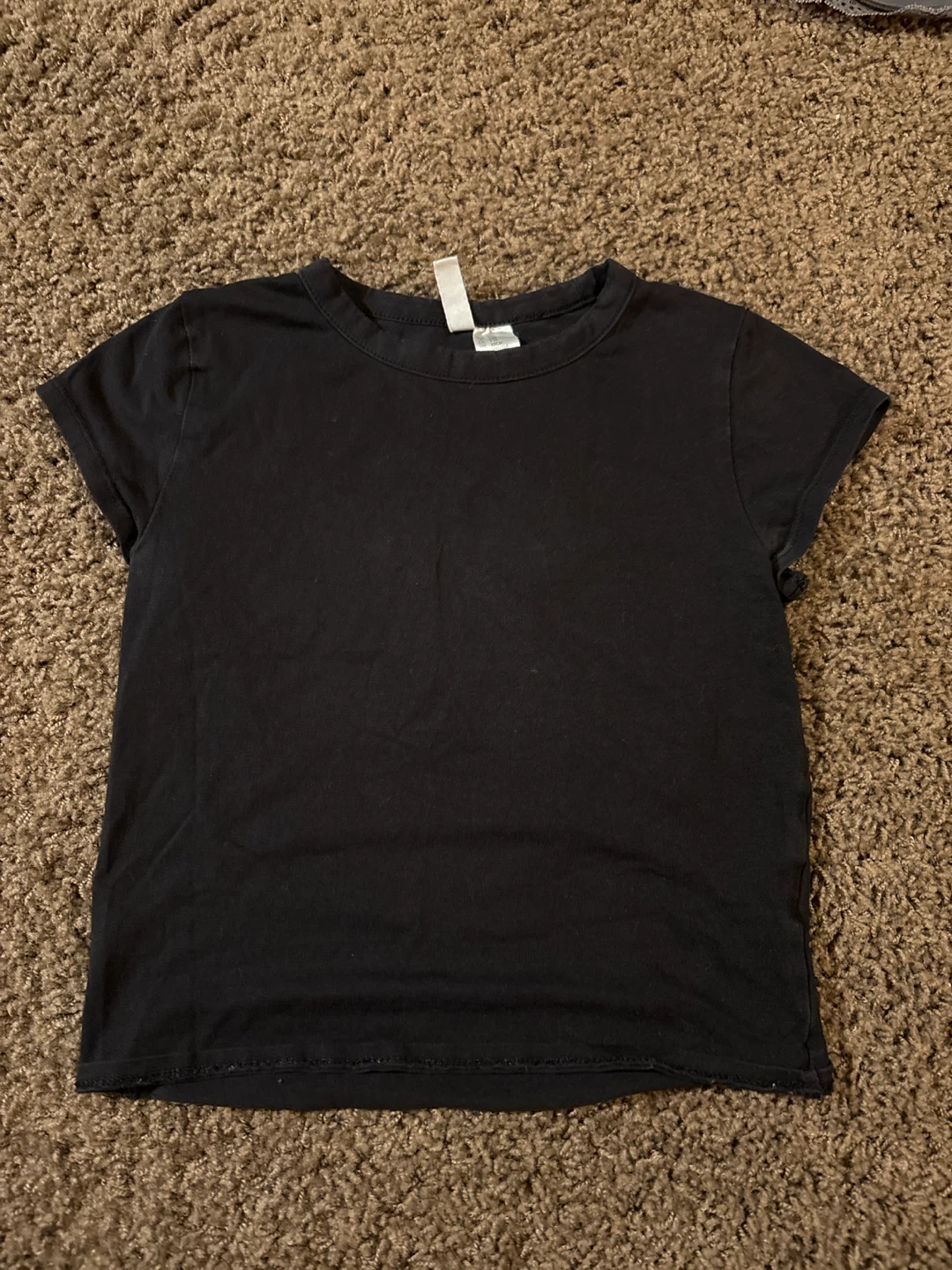 H&M DIVIDED Black baby tee