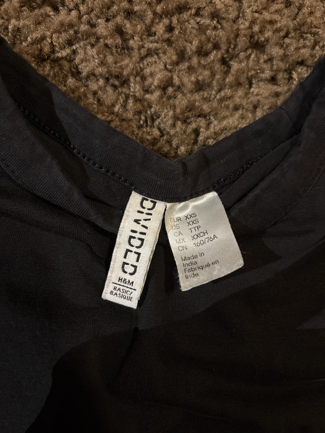 H&M DIVIDED Black baby tee - photo 3