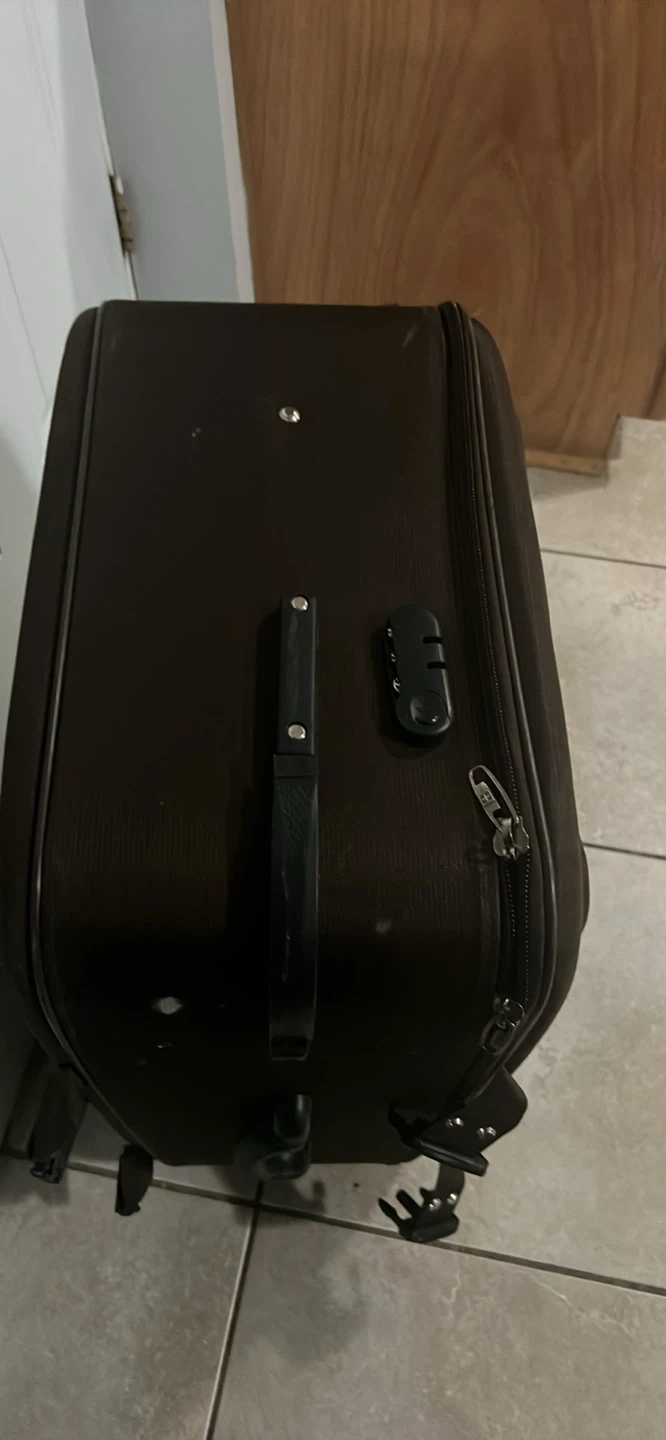 SwissGear Brown Travel Suitcase - photo 2