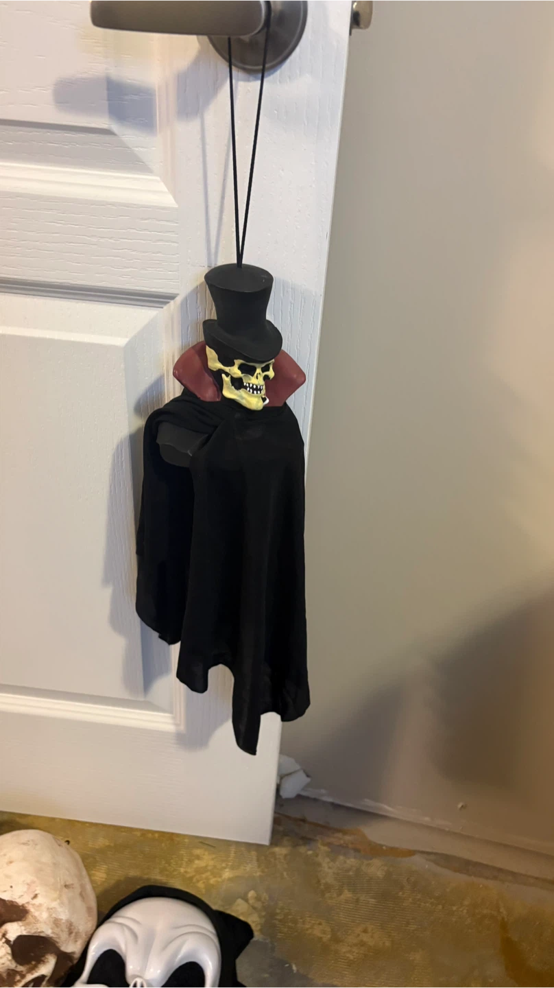 Halloween Decorations lot - photo 2