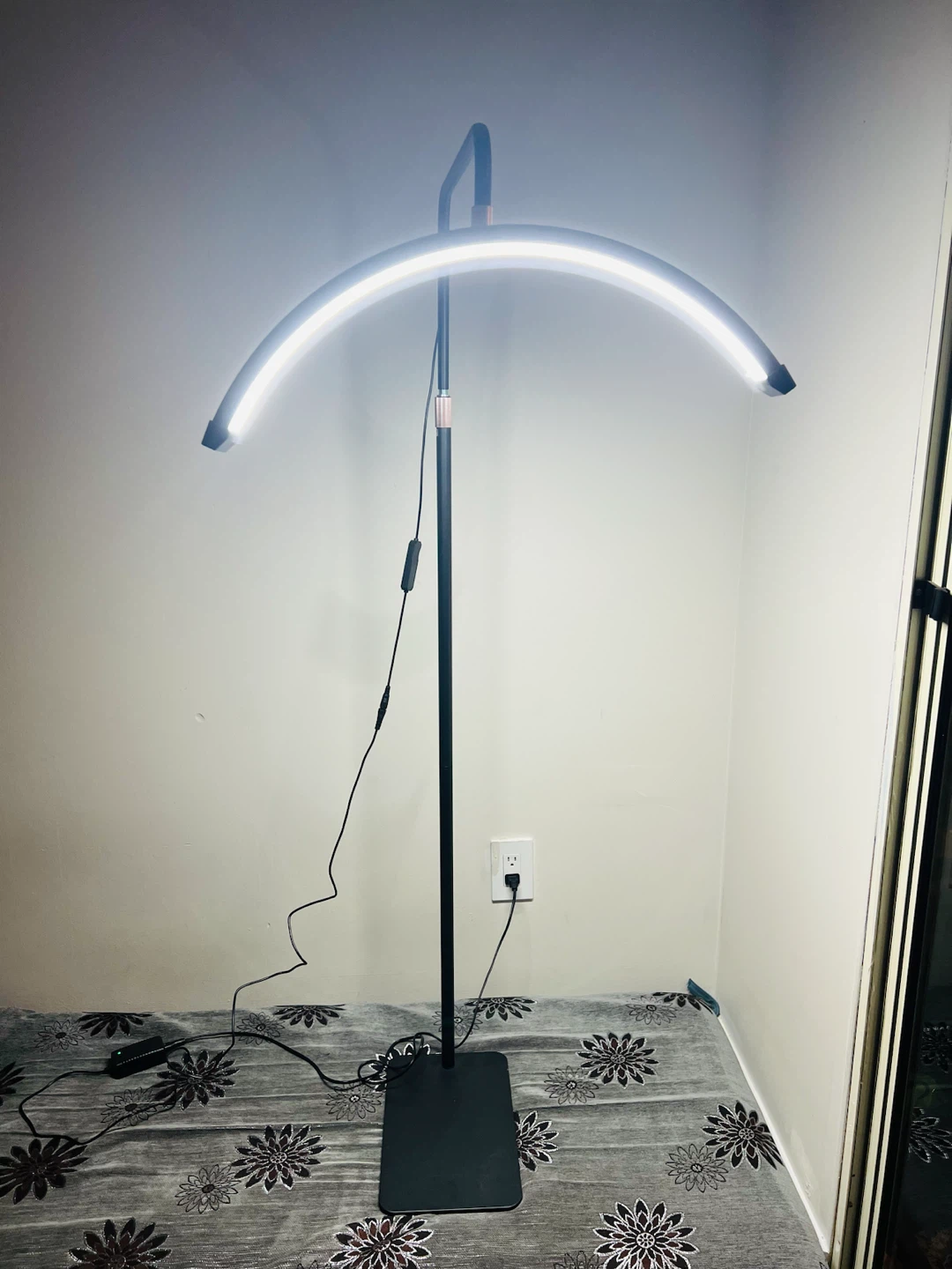 Arc LED Floor Lamp - photo 4
