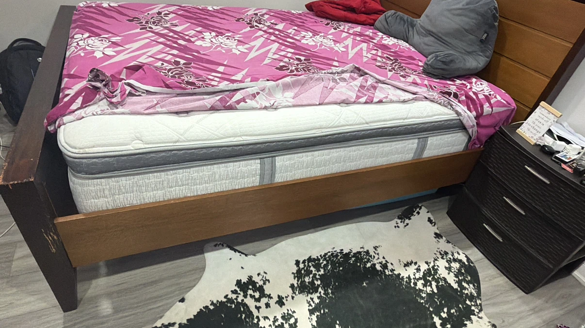 Wooden Queen Size Bed Frame and 15 inch Mattress - photo 3