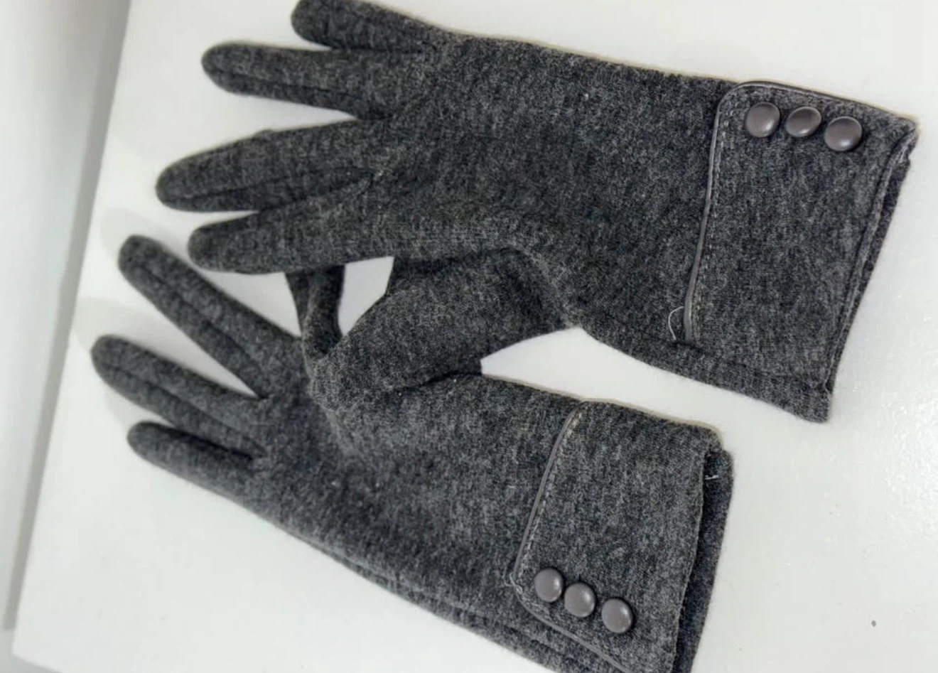 Columbia and Grey Knit Winter Gloves Bundle - photo 4