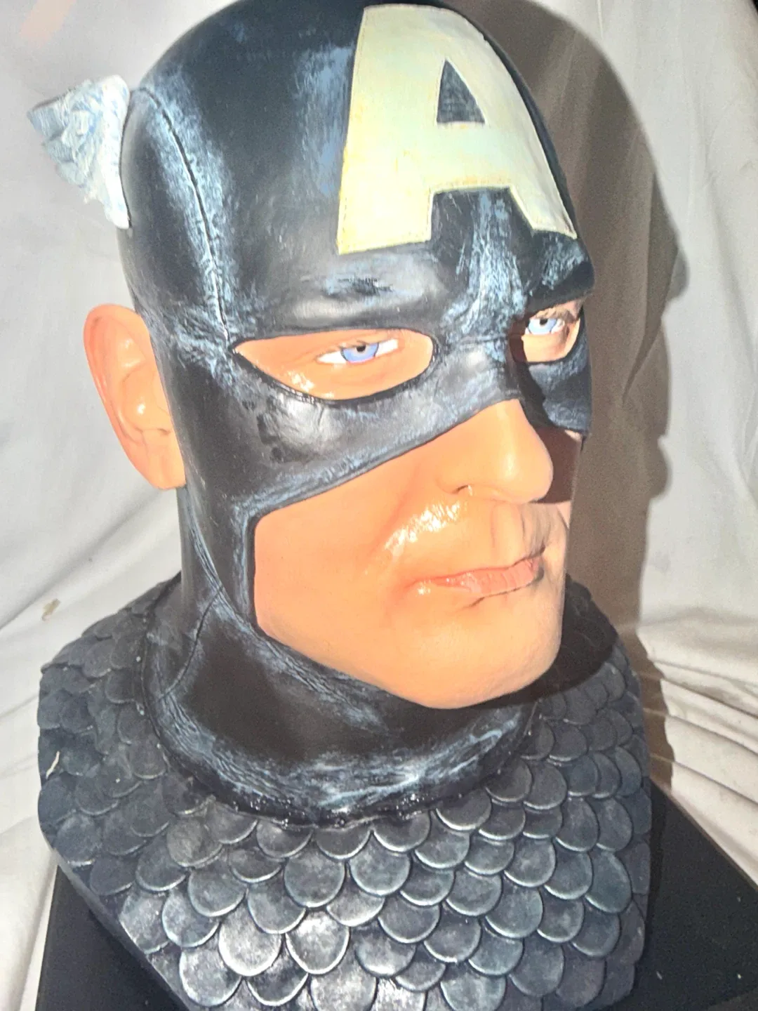 Marvel Captain America Alex Ross Life Size Bust - photo 4