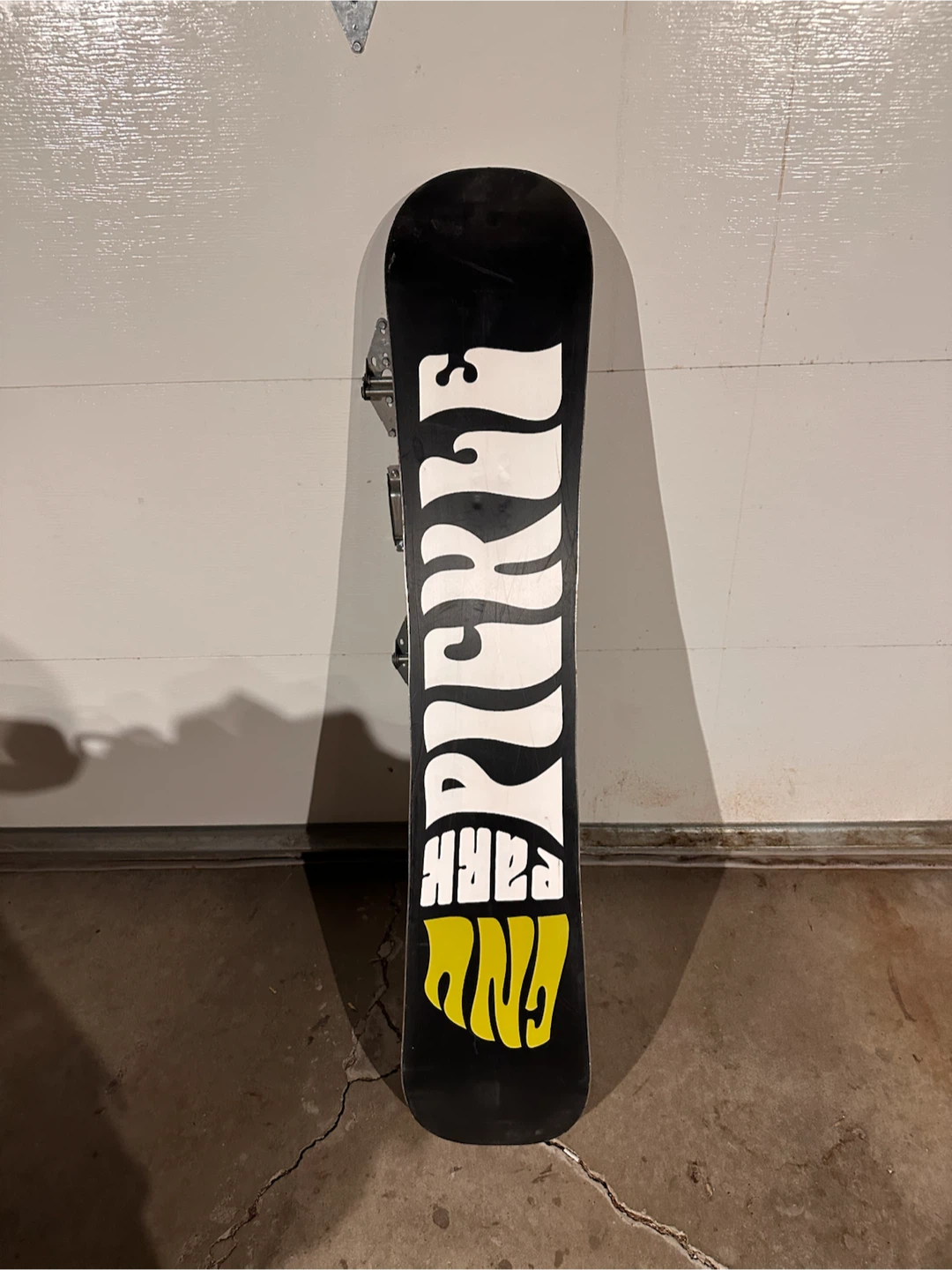 GNU Park Pickle 153cm Snowboard w/ Bindings – Freestyle / Park