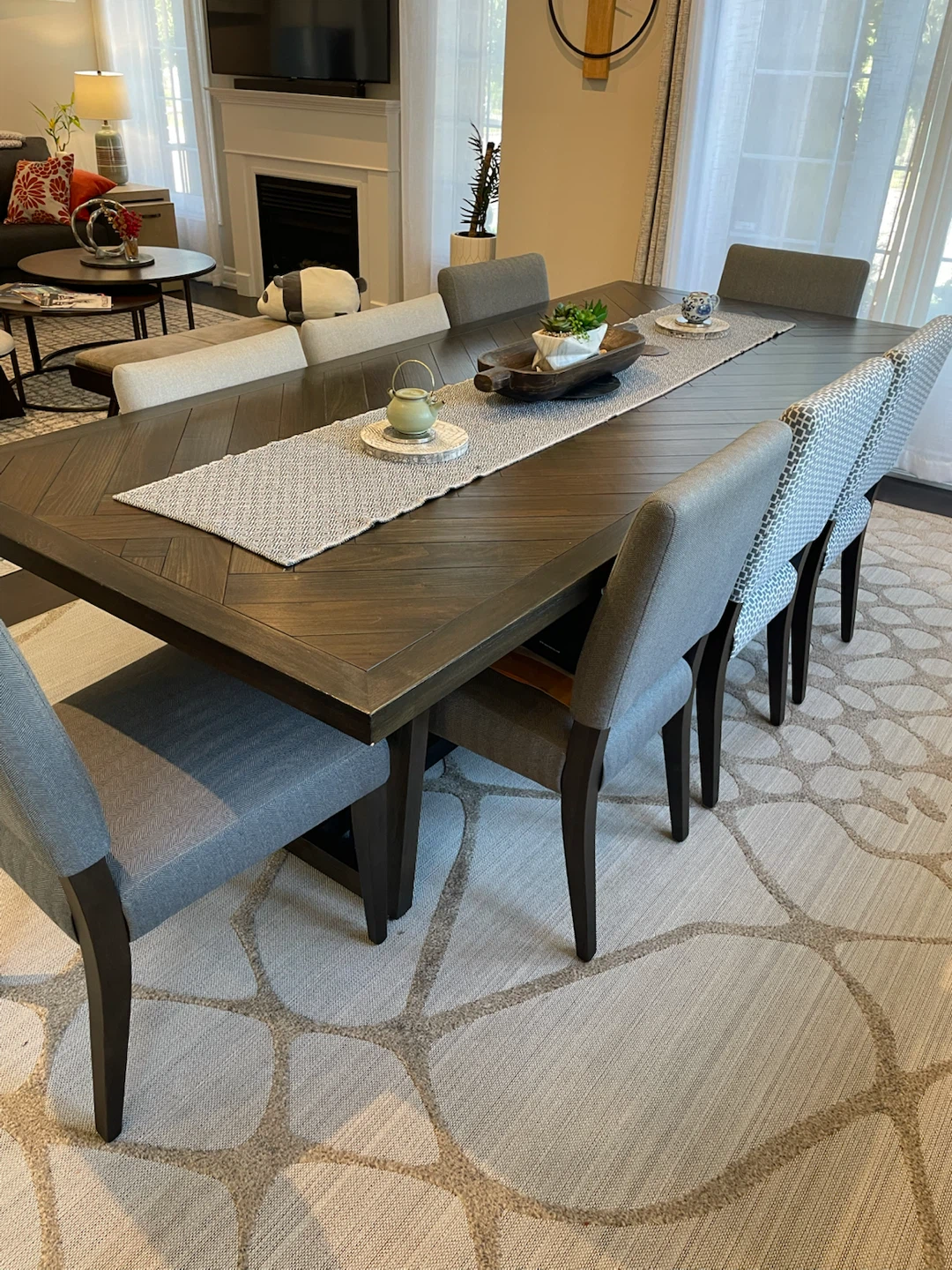 Dining Room Table with 8 Chairs