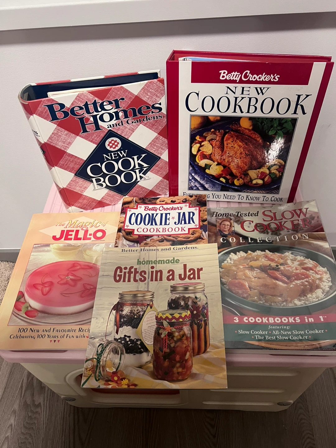 Recipe Book Lot (6 books) all in very good condition