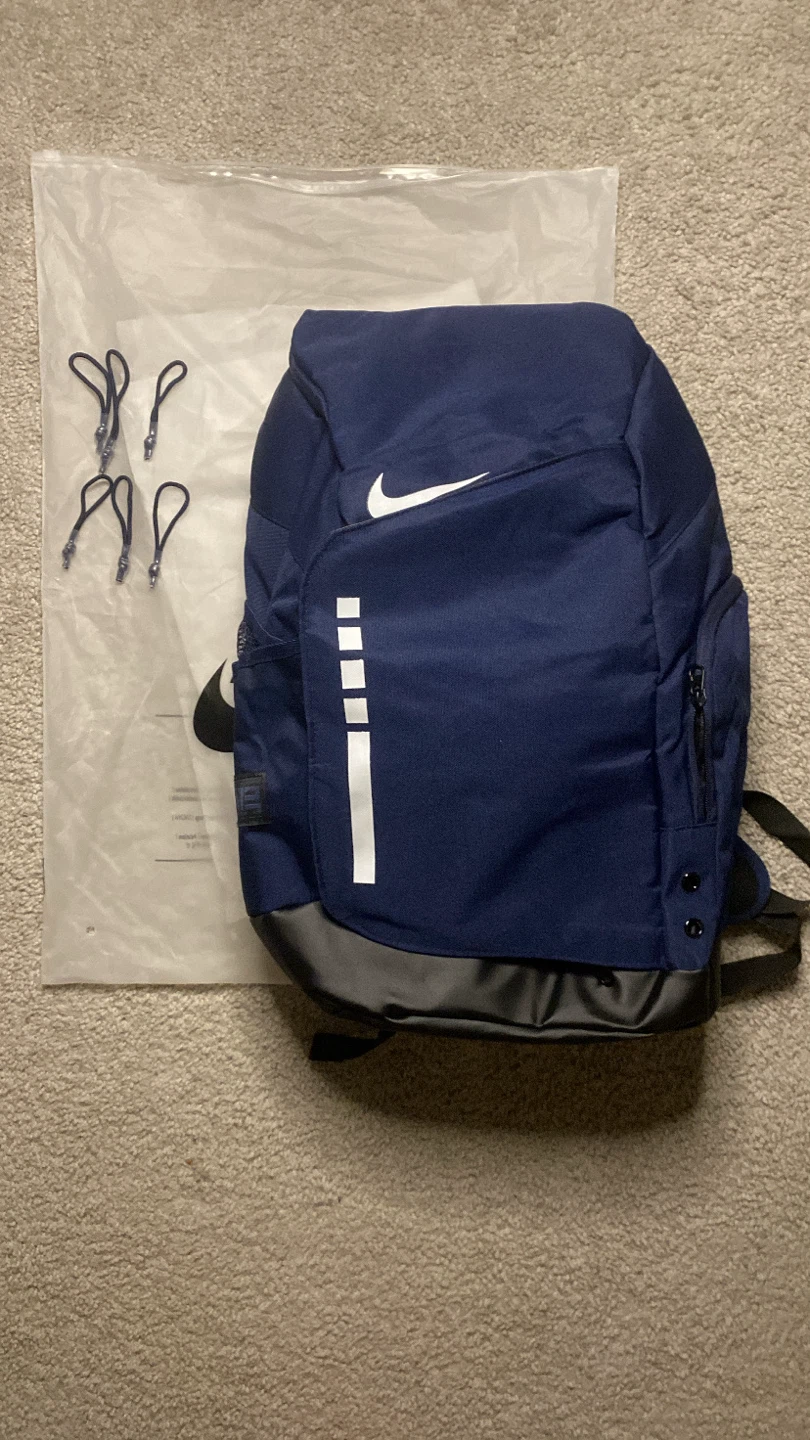 Navy blue Nike elite bag