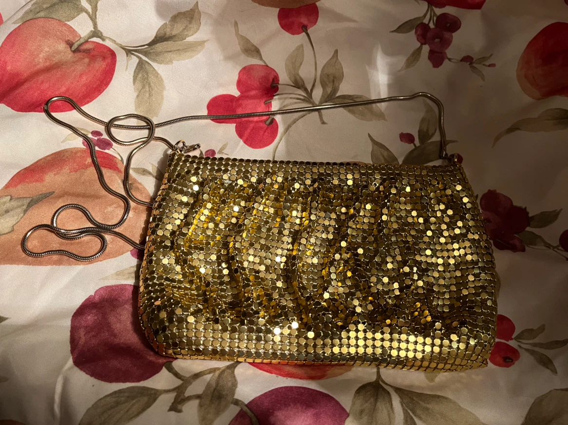 Vintage 1980s Disco Glam Gold Metal Mesh Evening Bag Clutch