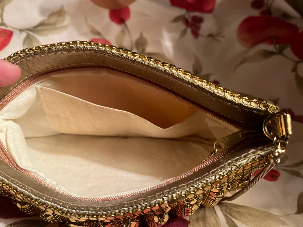 Vintage 1980s Disco Glam Gold Metal Mesh Evening Bag Clutch - photo 3