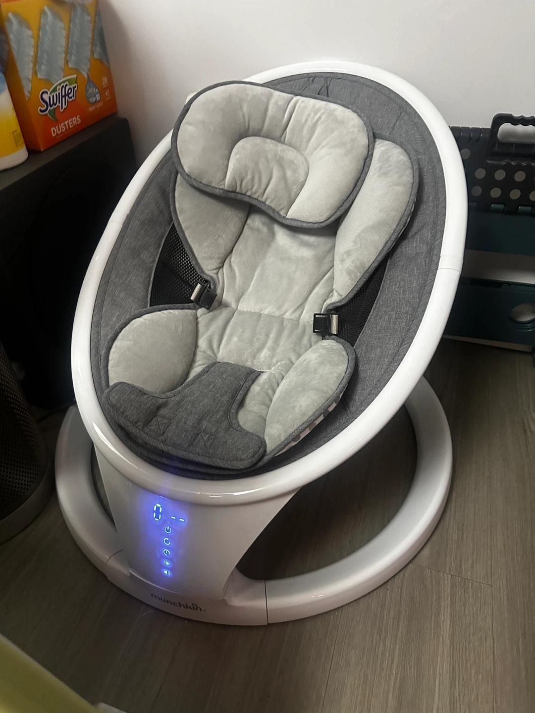 Munchkin Bluetooth Baby Swing