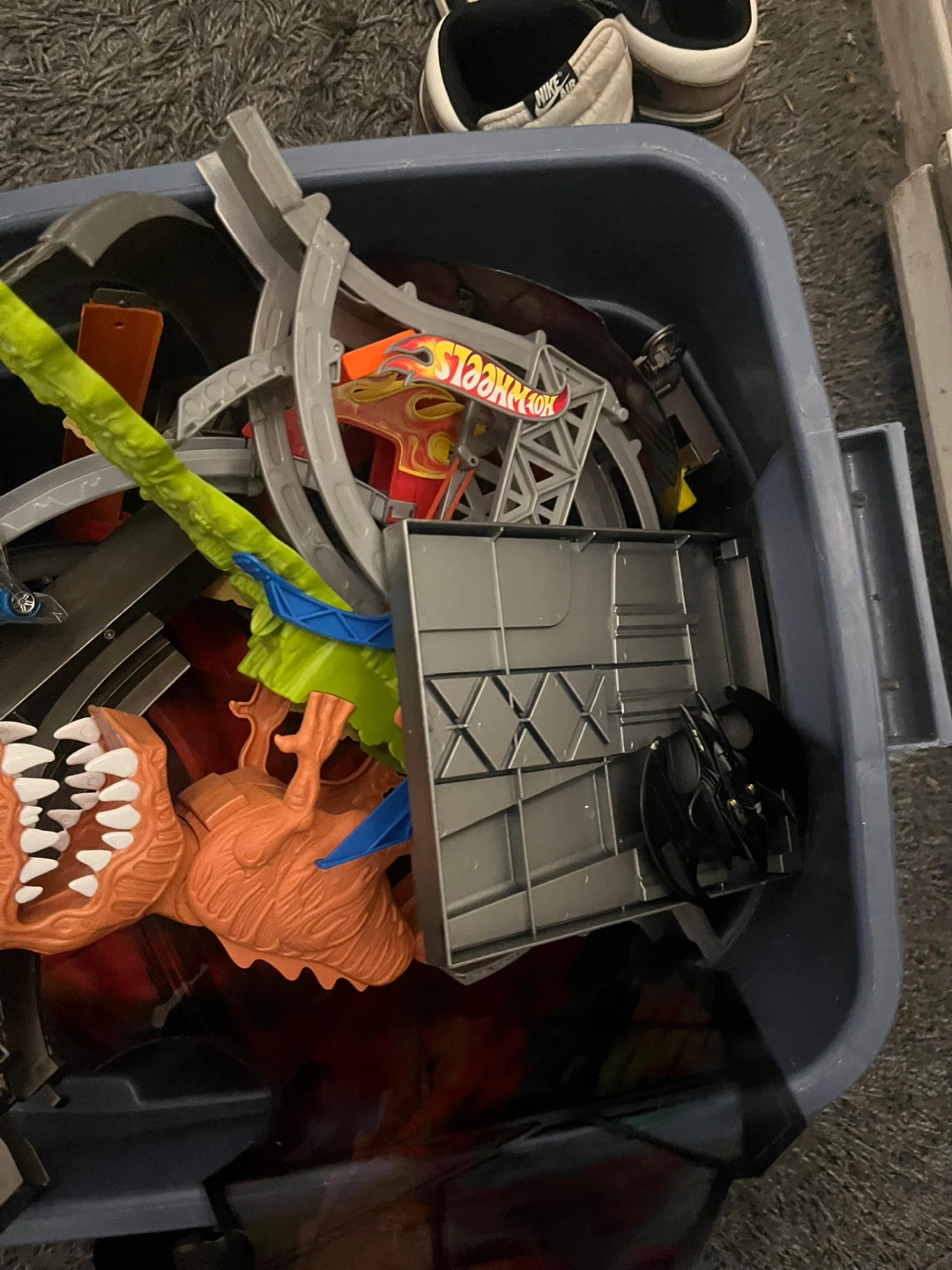 Hot Wheels Track and Playset Bin and hot wheels - photo 4