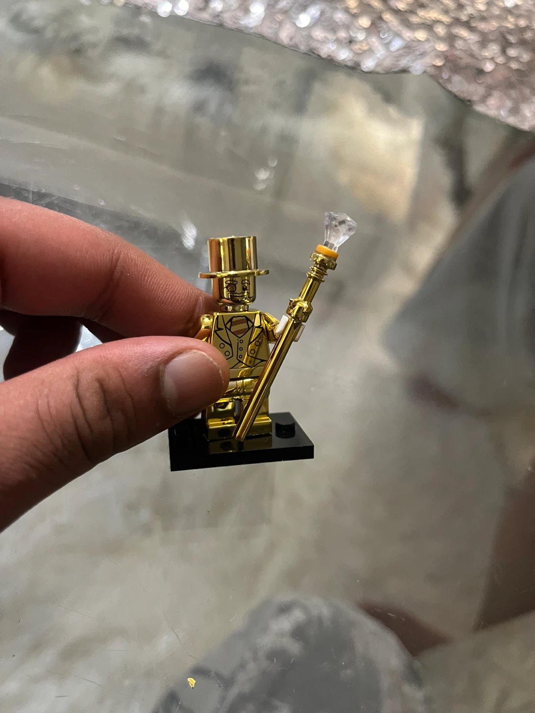 LEGO Gold Mr. Minifigure custom - photo 3