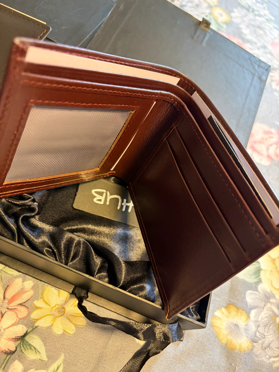 New HUB Leather Wallet in Gift Box - photo 2
