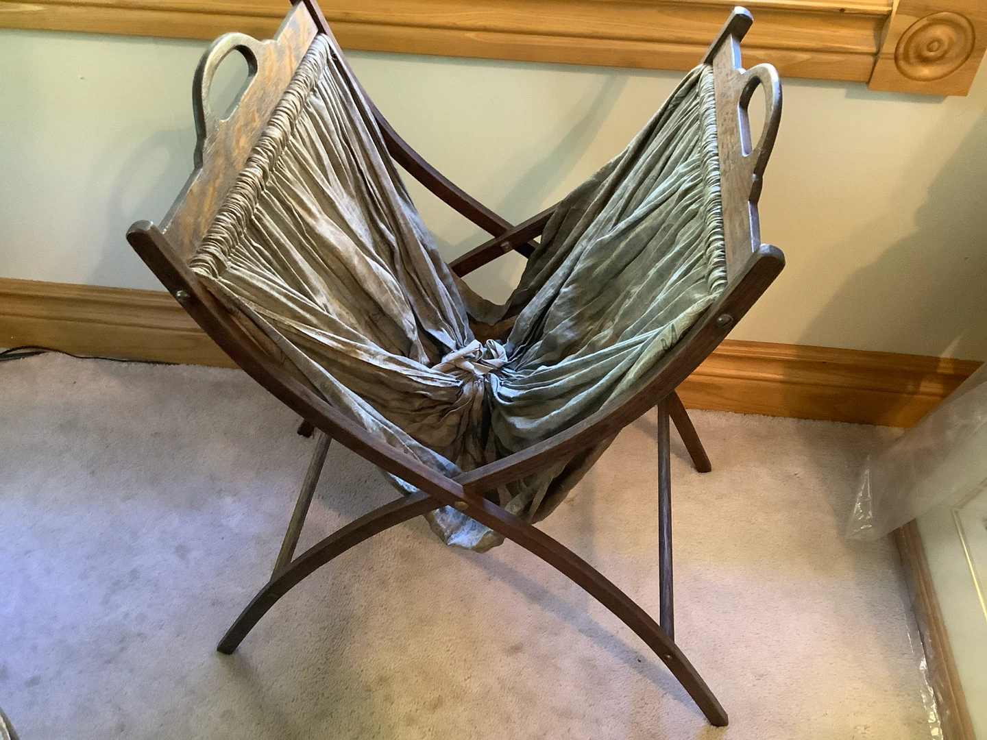 Antique/Vintage Folding Sewing/Knitting Oak Wd Caddy 🐞
