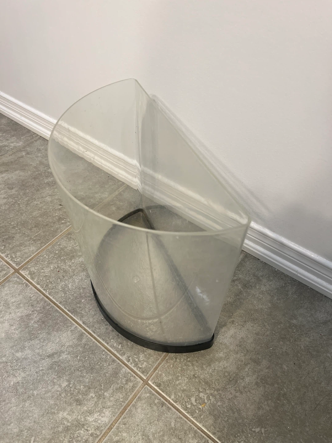 Half-Moon Acrylic Fish Tank - photo 2