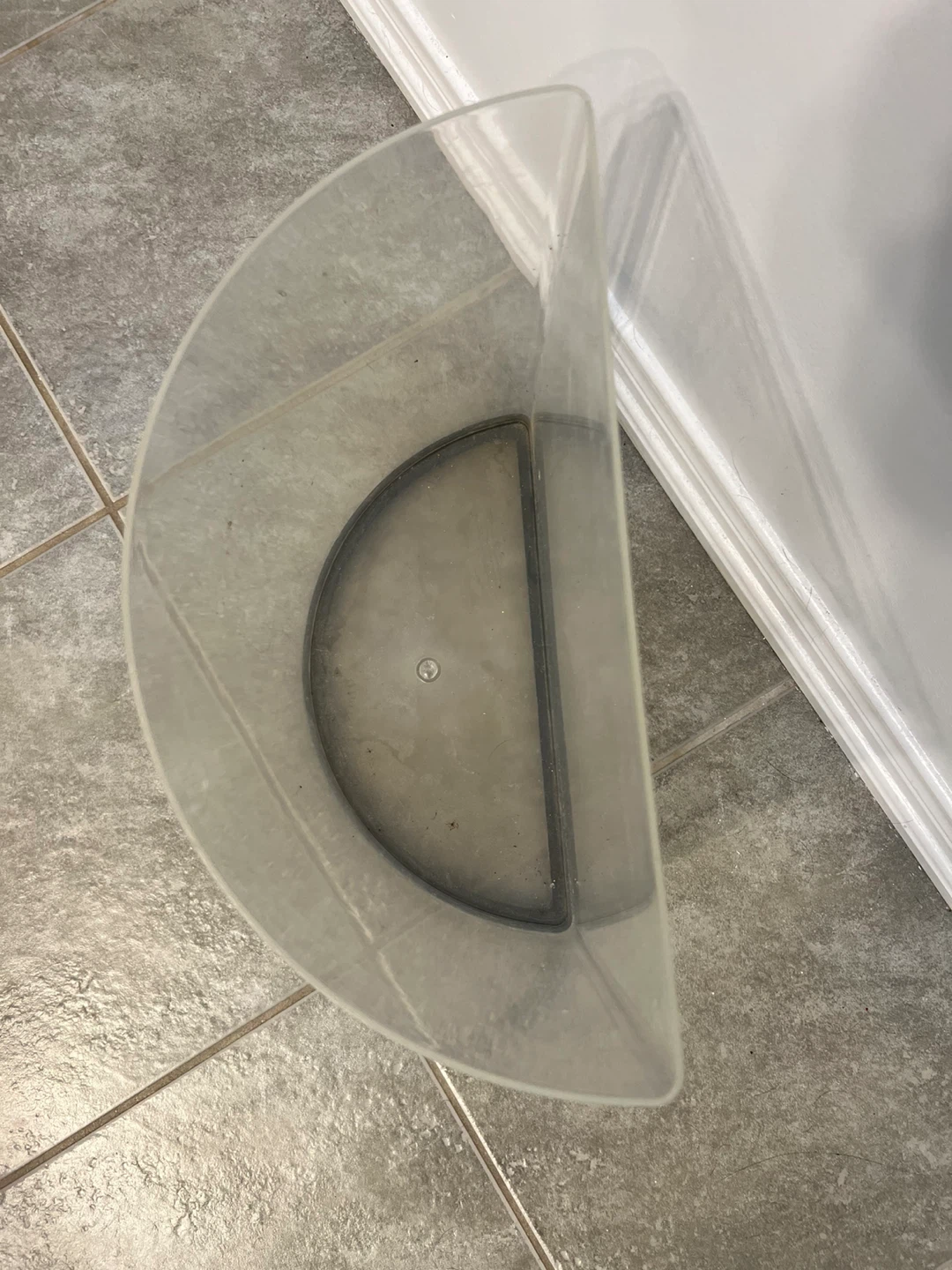 Half-Moon Acrylic Fish Tank - photo 4