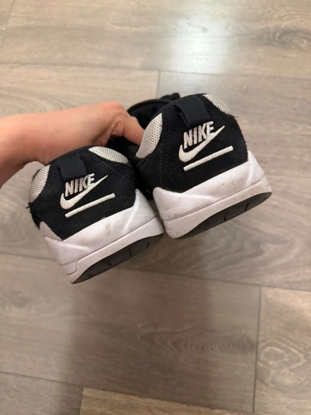 Nike Jordan Sneakers size 10.5 - photo 4