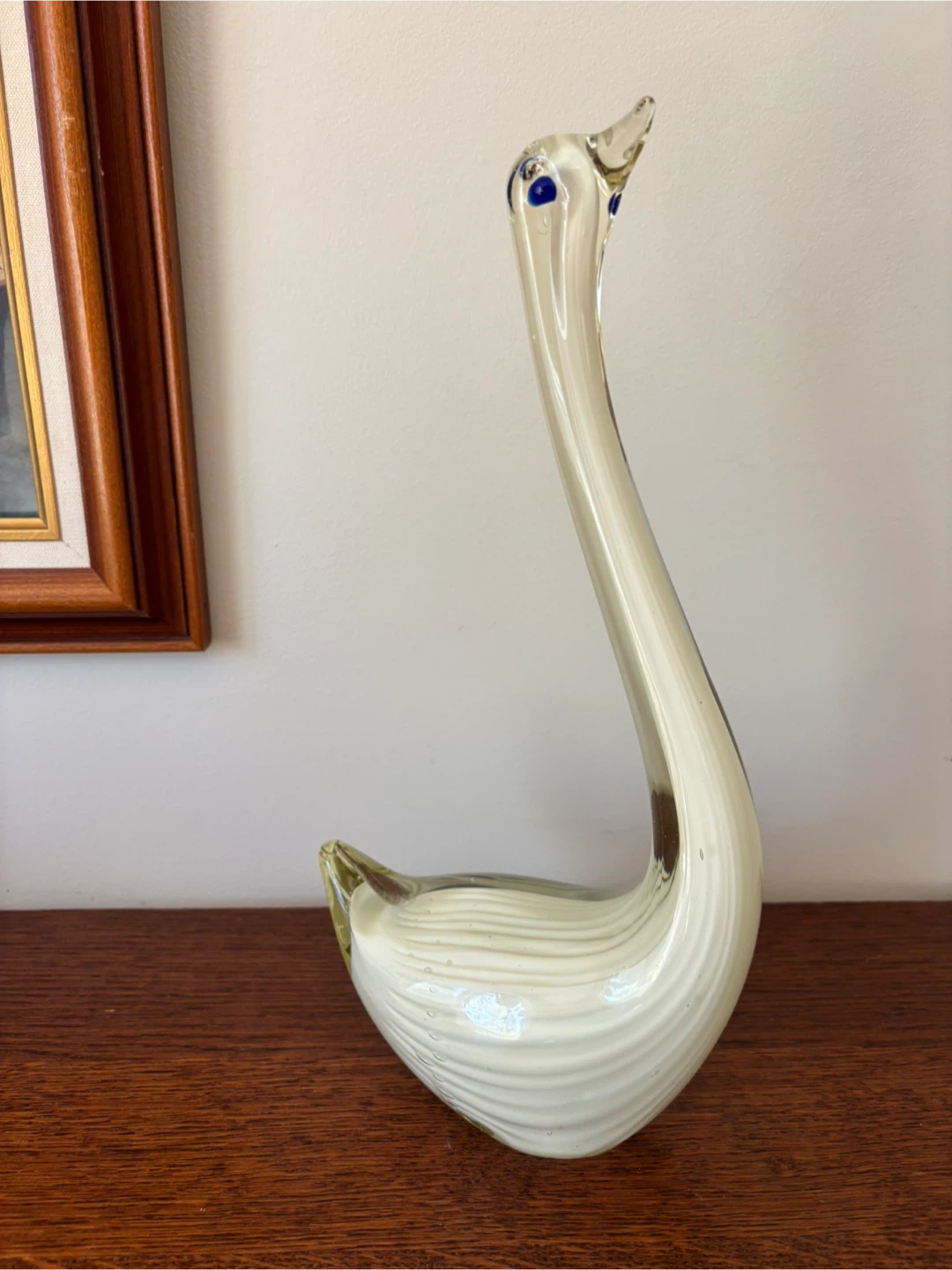 Modern Murano-style glass swan figurine 14 inch - photo 3