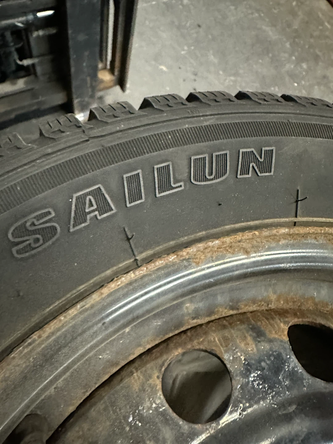 Set of 4 Sailun Ice Blazer Winter Tires on Steel Rims - photo 5