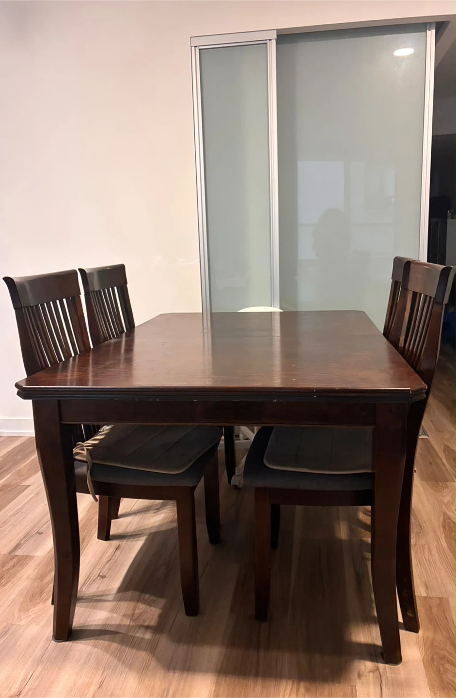 Dining Table with 4 chairs
