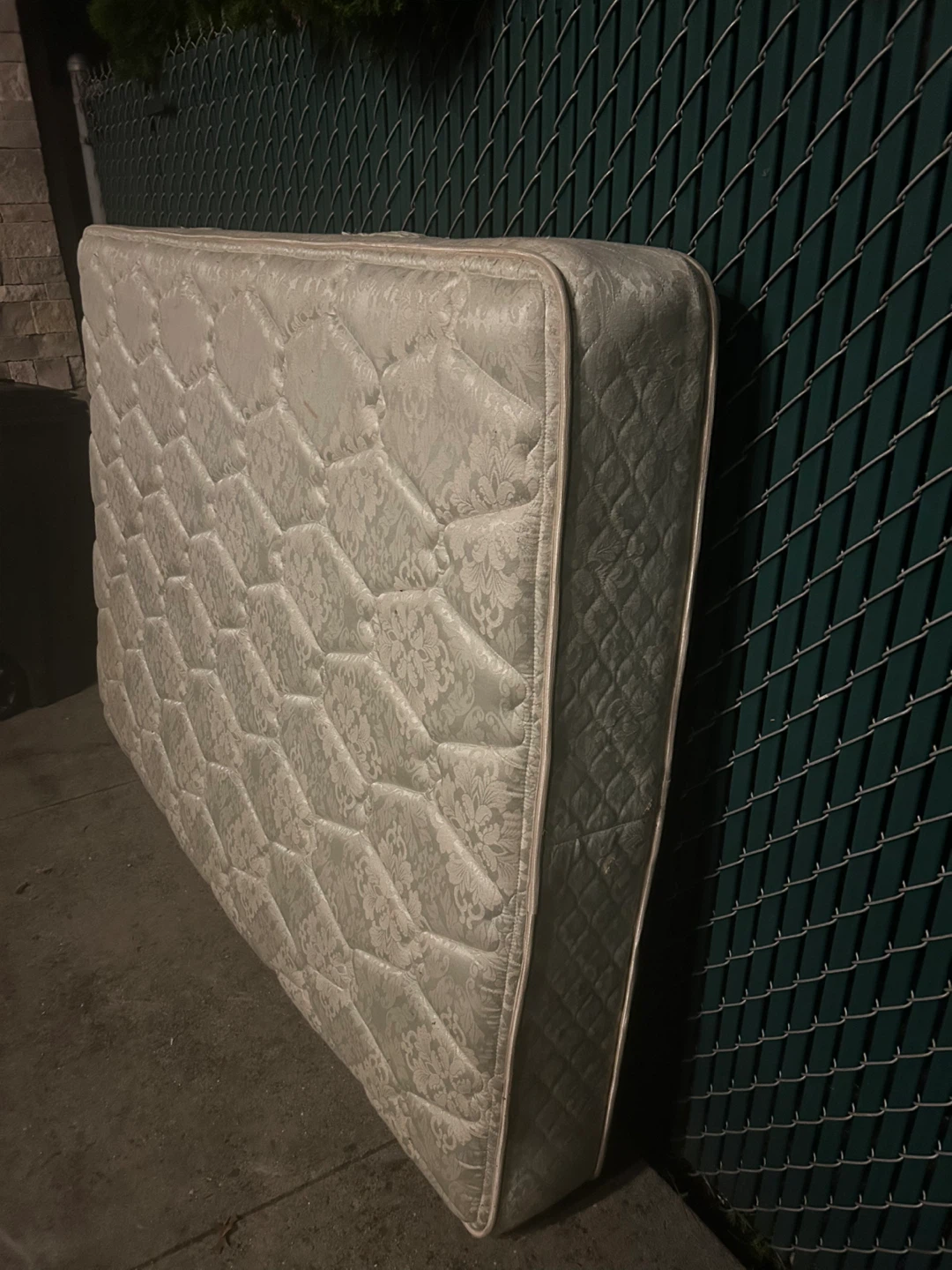 Free full size mattress