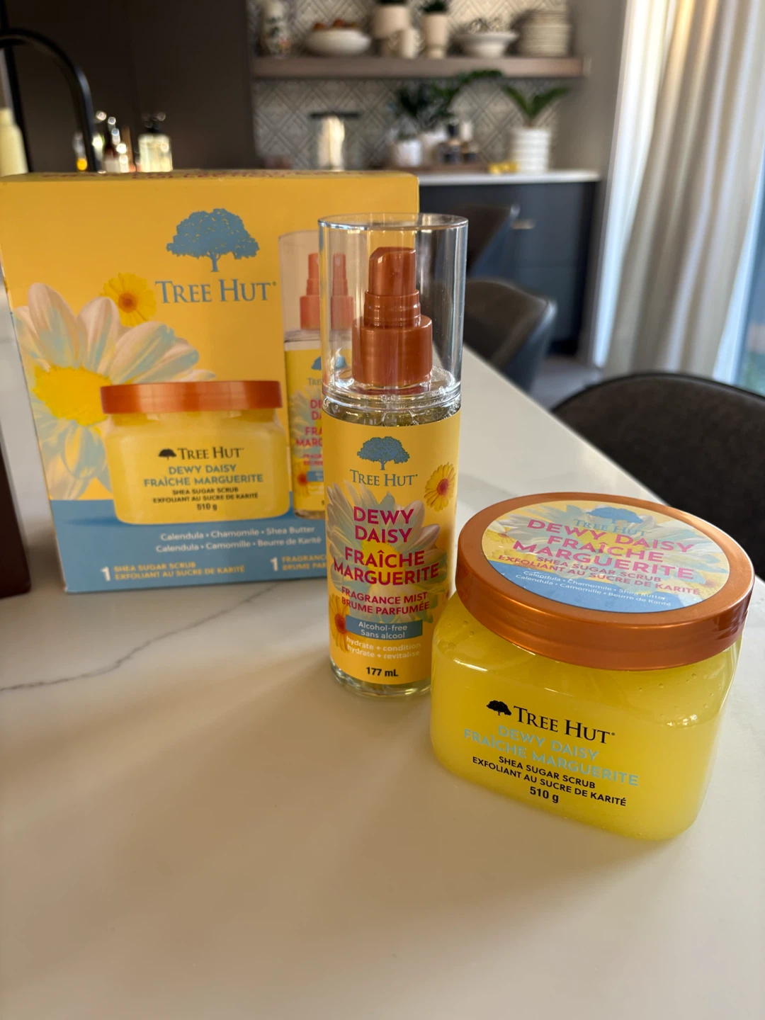 Scentuals and Tree Hut body care set - photo 4