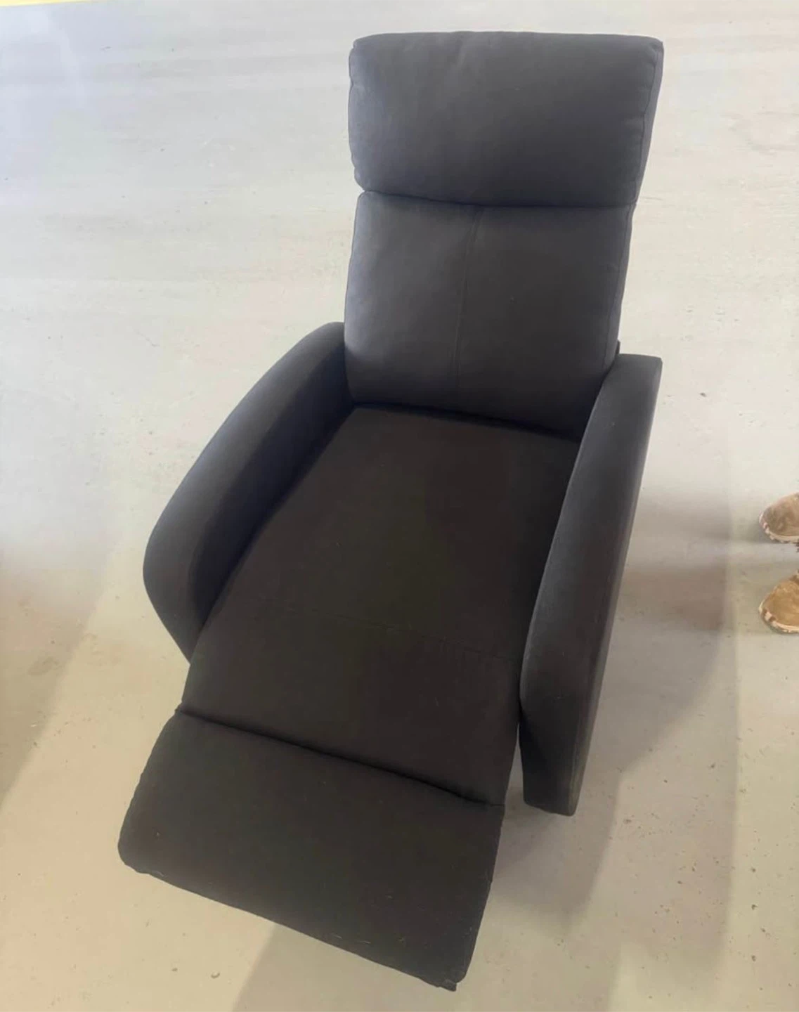 Black Recliner Chair - photo 3