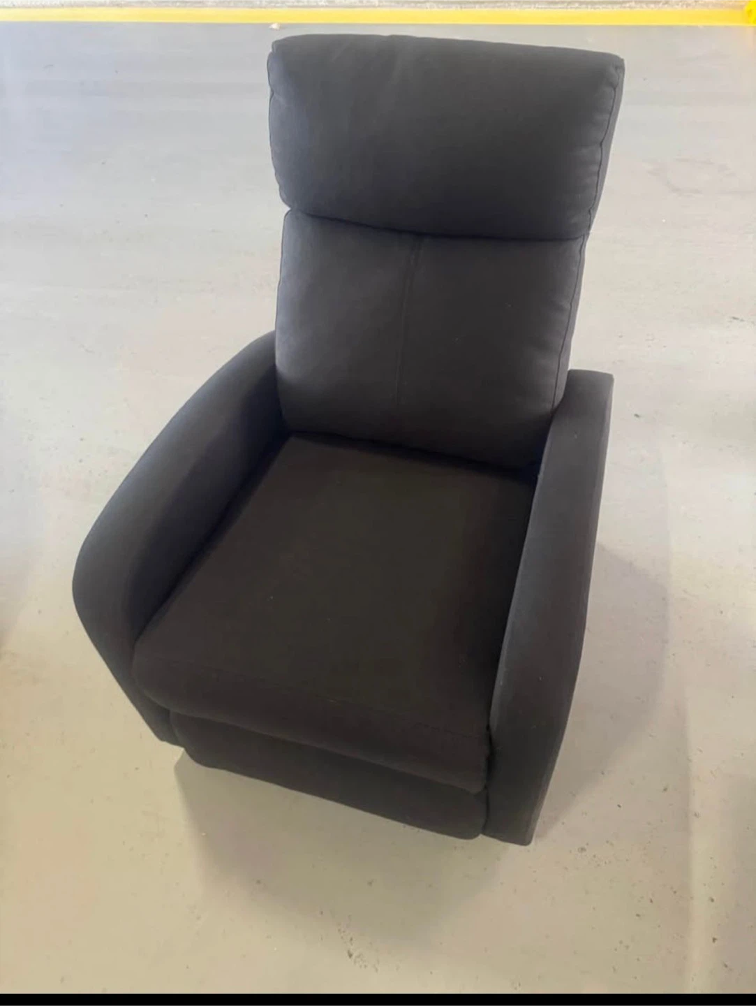 Black Recliner Chair - photo 4