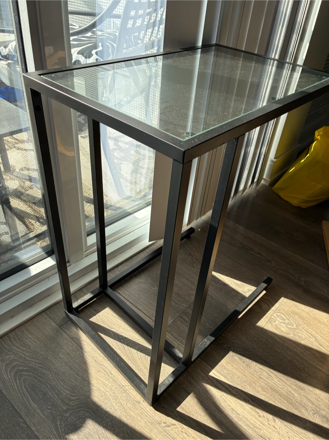 Black Metal and Glass C-Side Table - photo 2