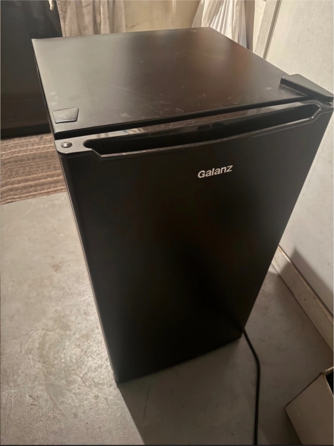Galanz Mini Fridge - Black - photo 2