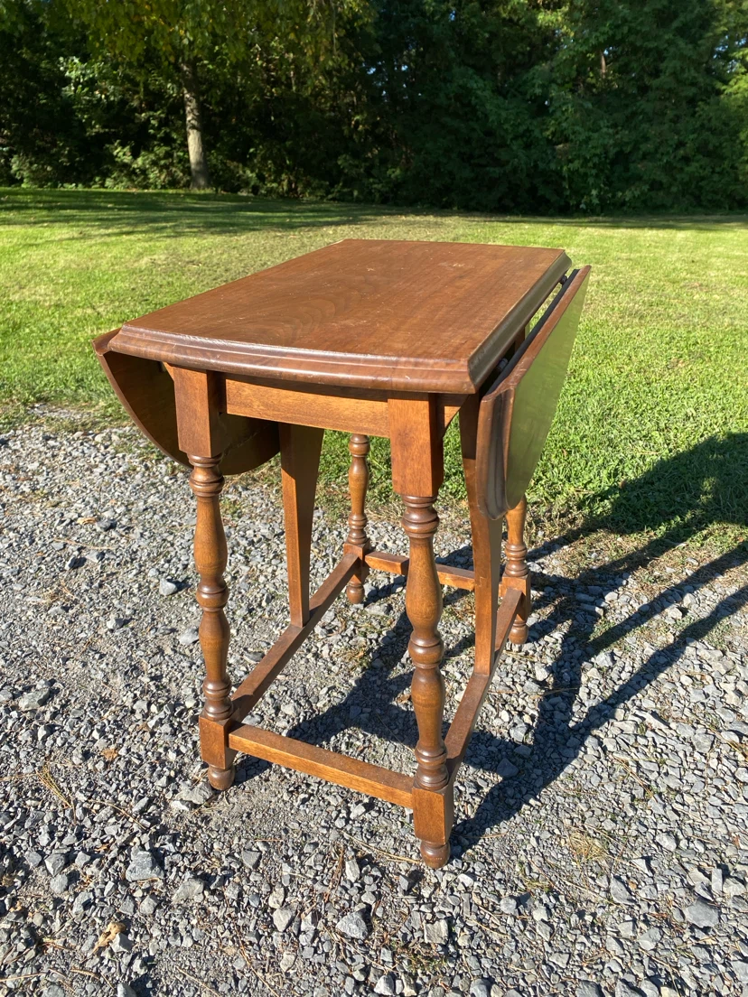 Vintage Solid Wood Drop-Leaf Side / End Table - photo 2
