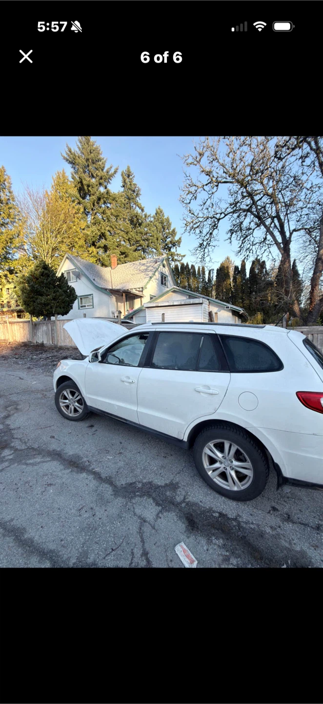 White Hyundai Santa Fe - photo 2