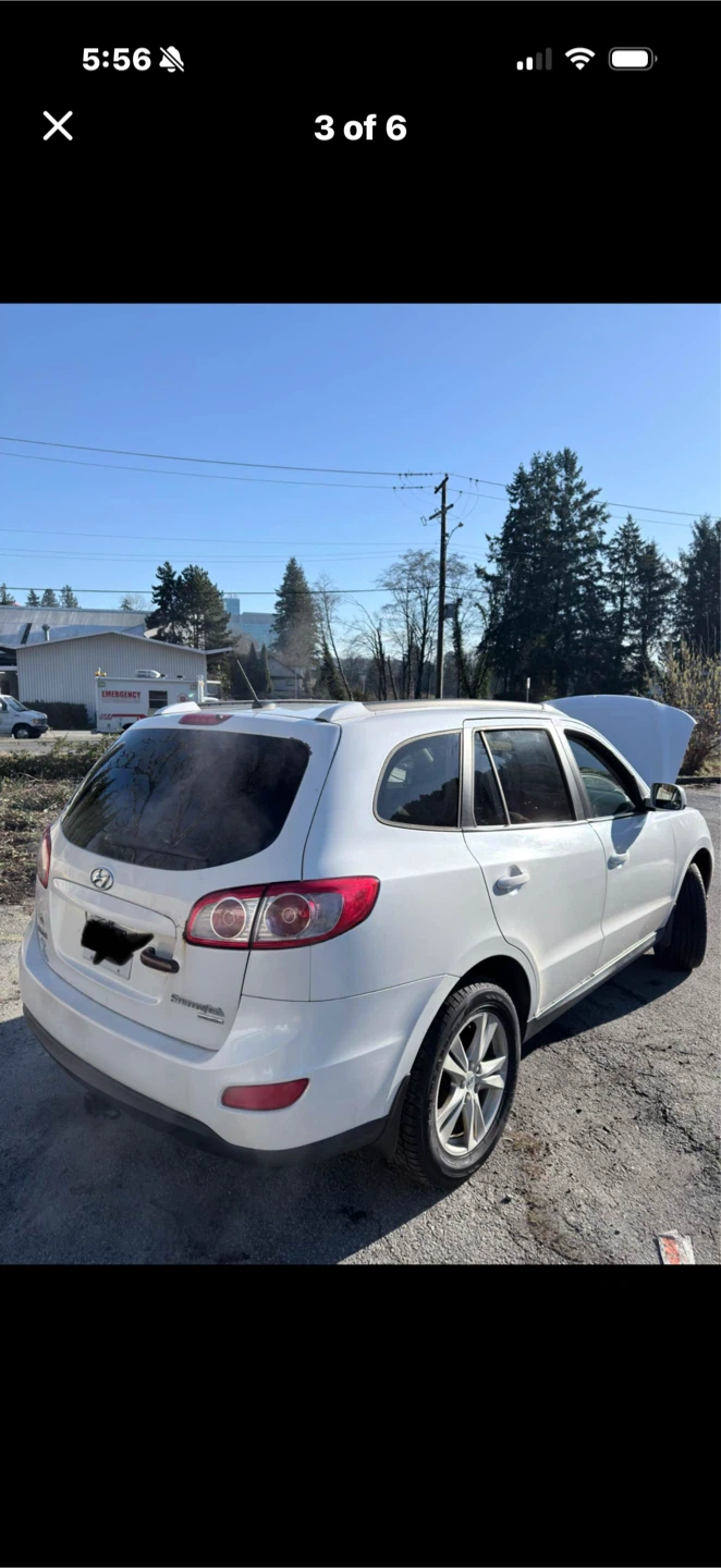 White Hyundai Santa Fe - photo 3