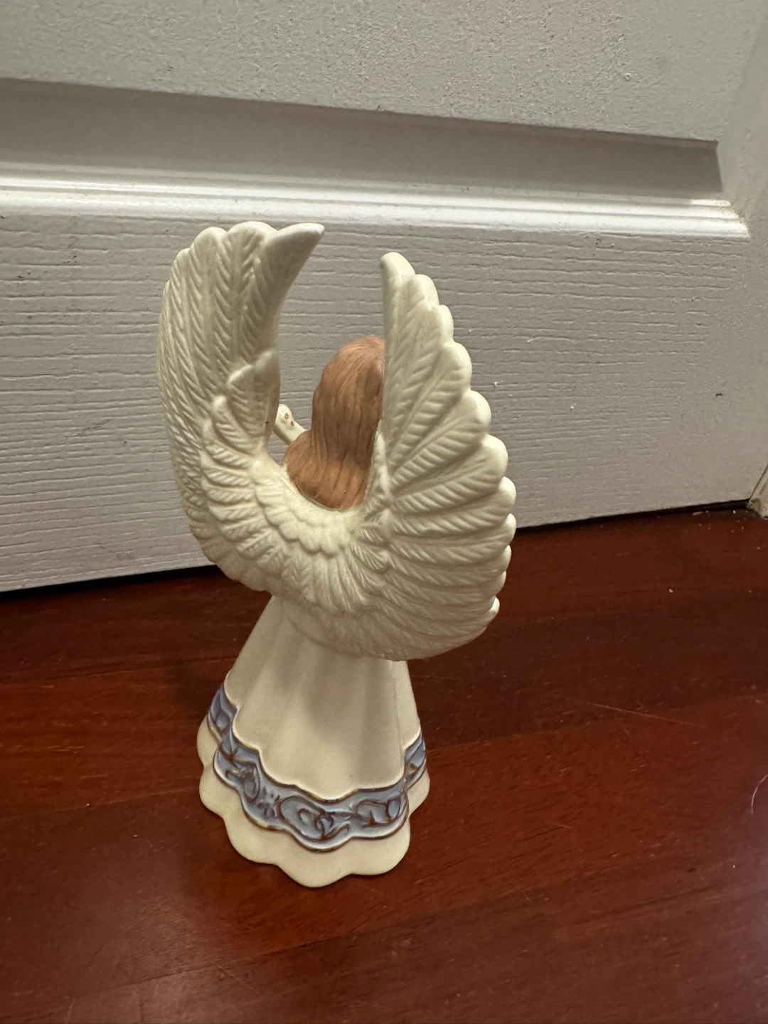Porcelain Angel Figurine - photo 3