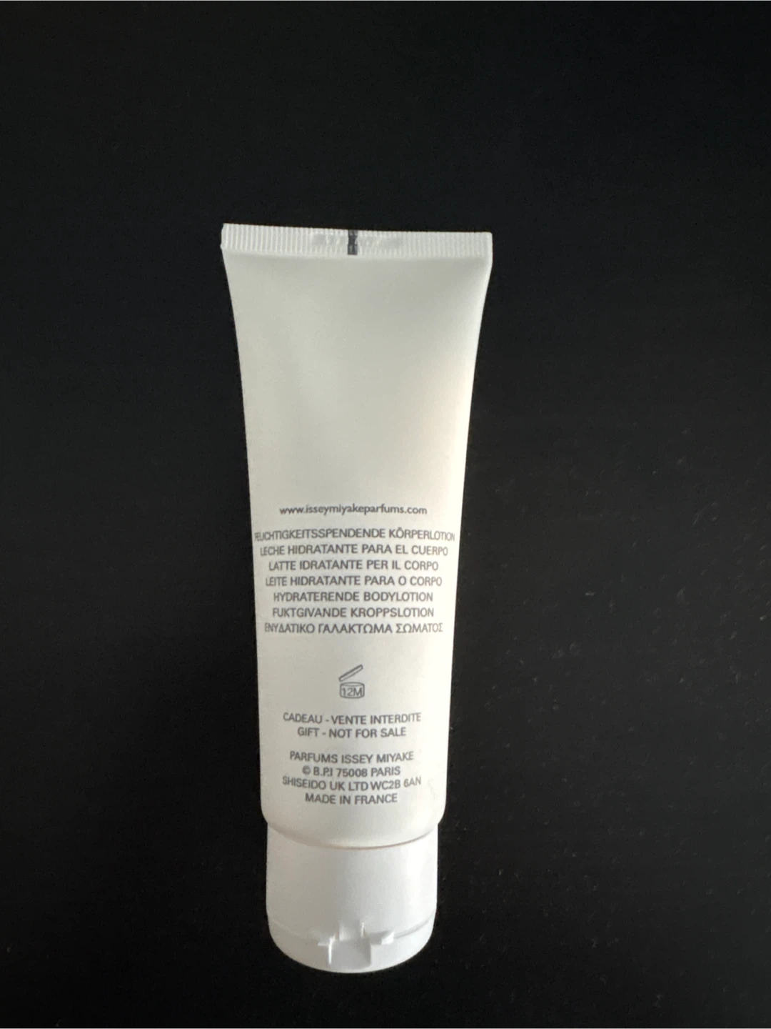 Issey Miyake L'Eau d'Issey Moisturising Body Lotion - photo 2