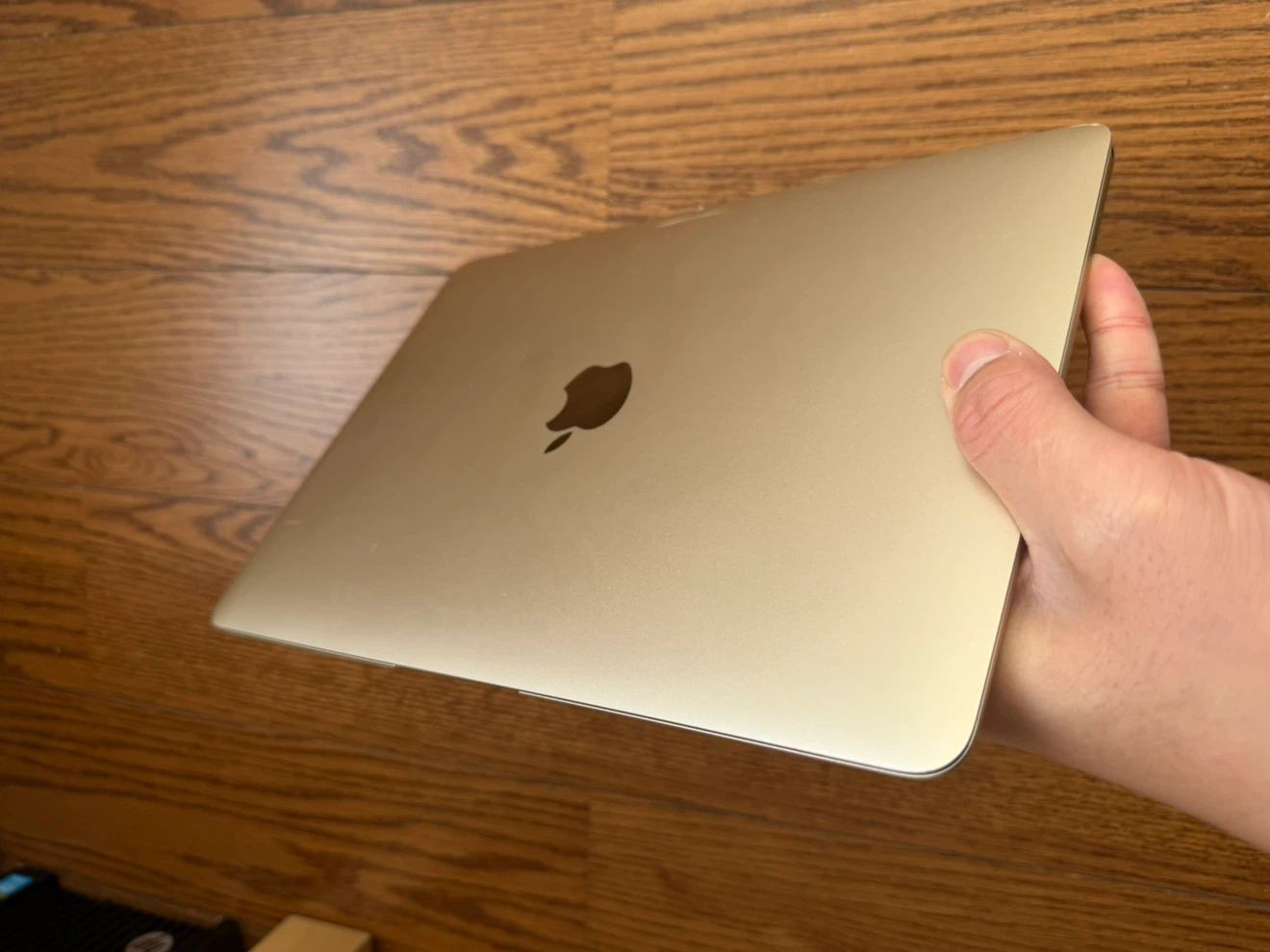 2017 MacBook Retina 8GB RAM 256GB SSD with Charger - photo 4