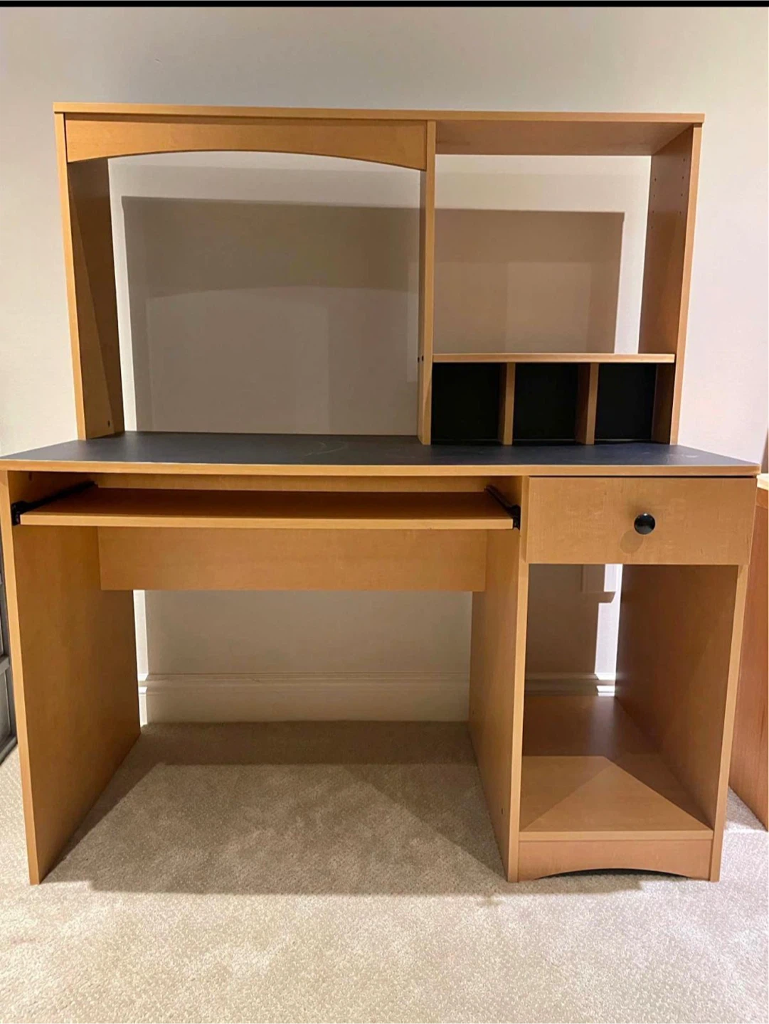 Computer desk with hutch