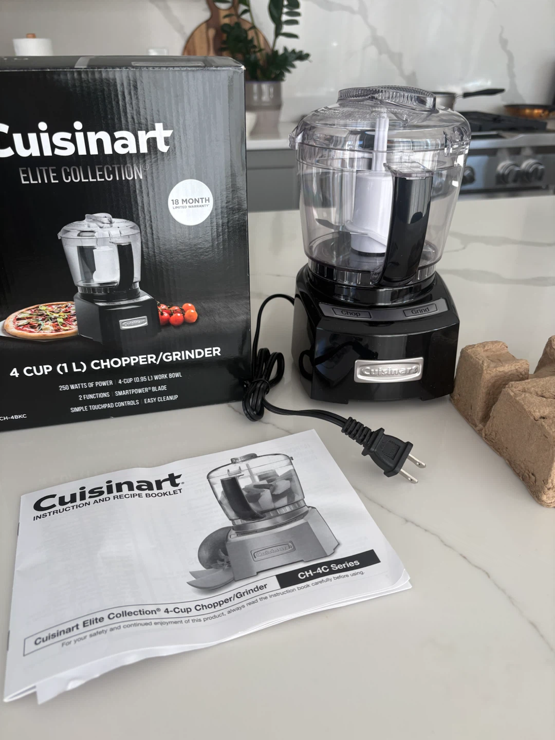New Cuisinart  Elite Collection 4-Cup Chopper/Grinder