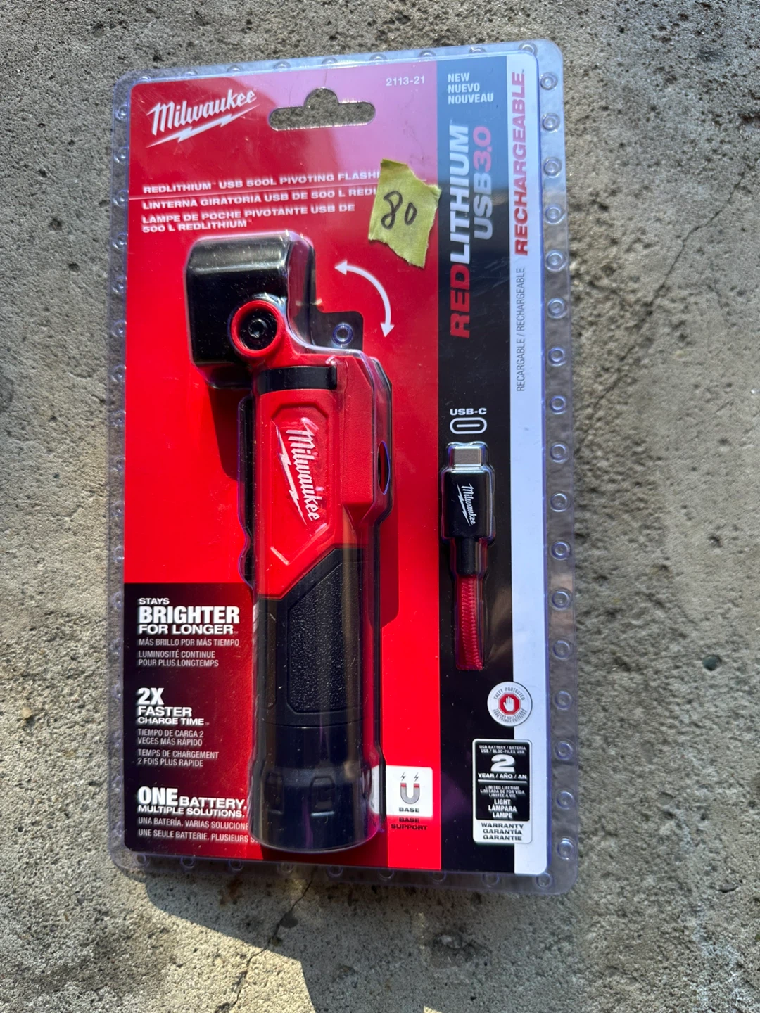 Milwaukee REDLITHIUM USB 500L Pivoting Flashlight