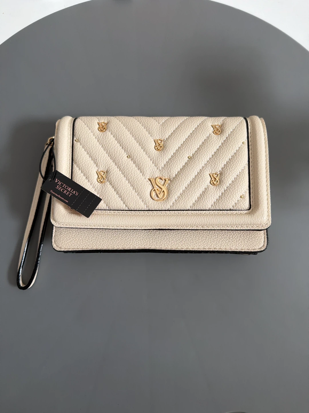 Victoria's Secret Quilted Wristlet - photo 2