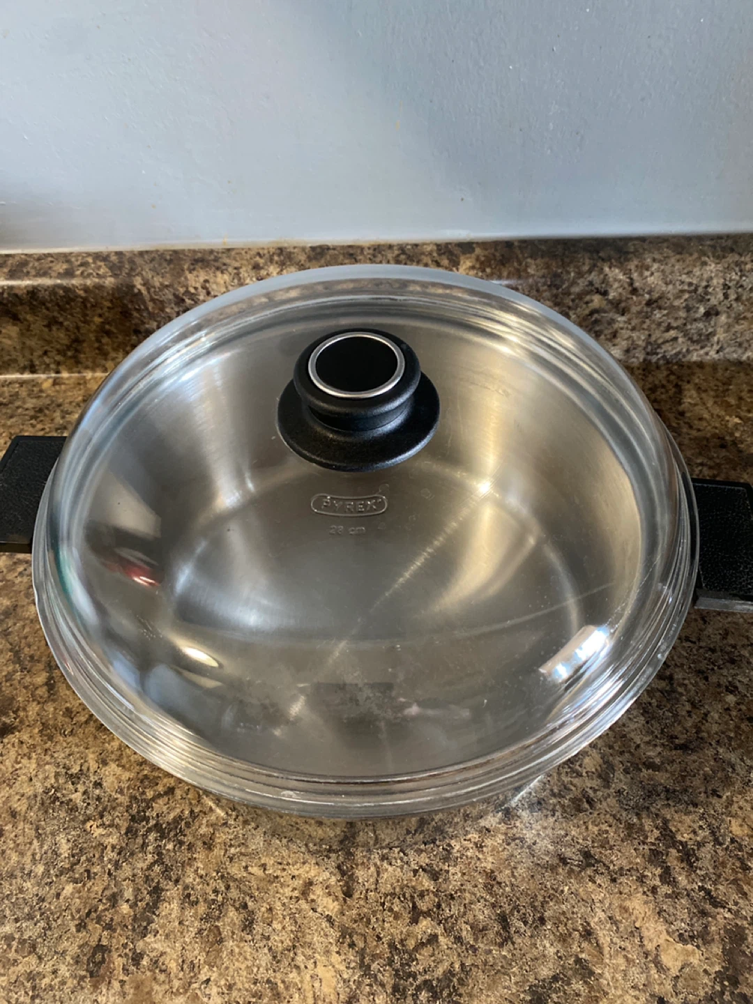 Stainless steel pot with lid - photo 3