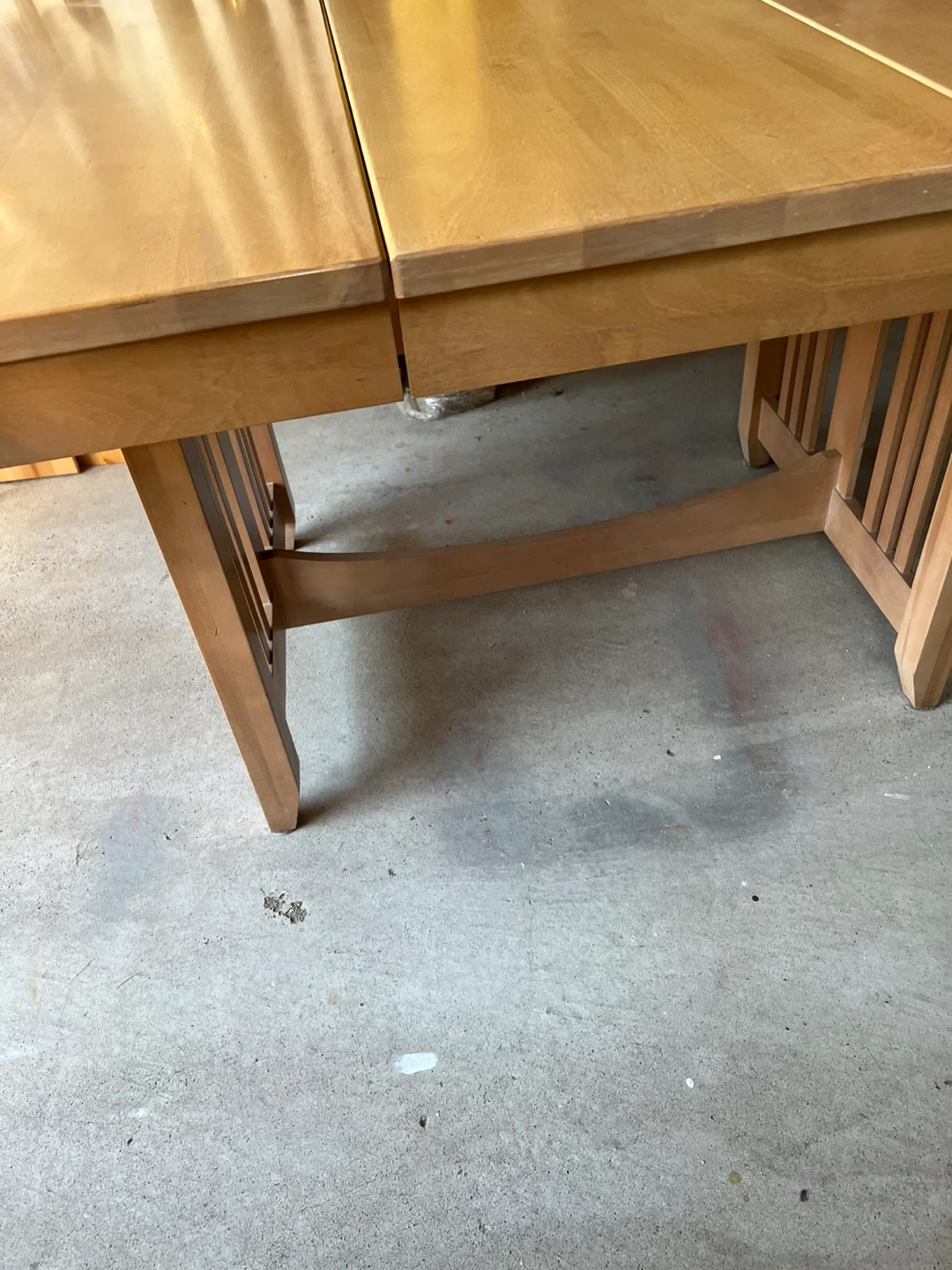 Light Wood Extendable Dining Table - photo 3