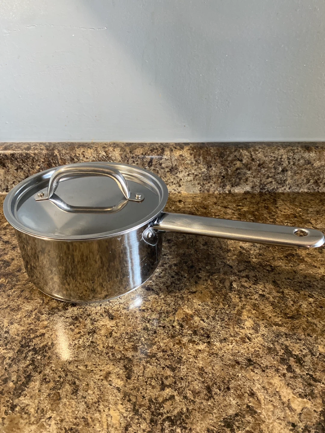 Stainless steel pot