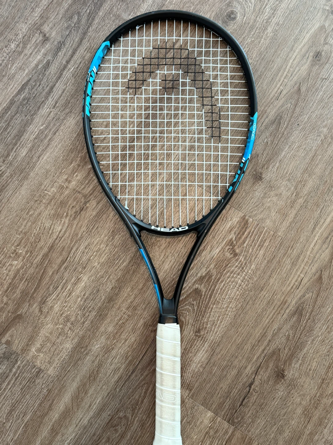 Head Tornado Tennis Racquet + Tennis Balls