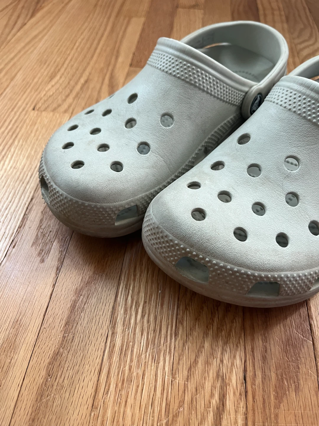 Crocs Kids' Classic Clog in Plaster - Size J5